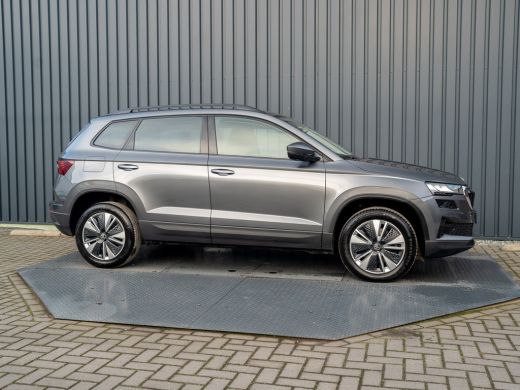 Skoda Karoq 1.5 TSI ACT Business Edition Plus | Elk. A-klep | Camera | Adapt. Cr. | Prijs Rijklaar!! ActivLease financial lease