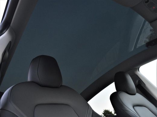 Tesla Model Y Long Range AWD | Trekhaak | Winterbandenset ActivLease financial lease