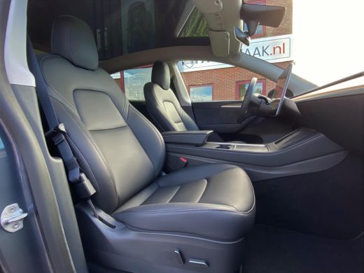 Tesla Model Y Long Range AWD | Trekhaak | Winterbandenset ActivLease financial lease