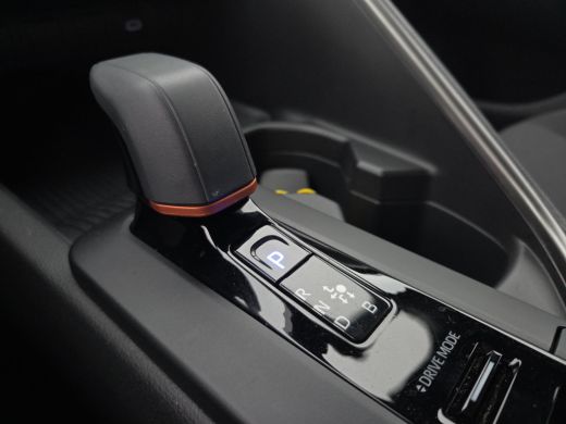 Toyota C-HR 1.8 Hybrid 140 Dynamic | Apple CarPlay | Navigatie | Parkeersensoren | Rijklaarprijs incl. garant... ActivLease financial lease