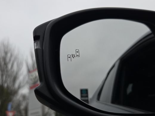 Toyota C-HR 1.8 Hybrid 140 Dynamic | Apple CarPlay | Navigatie | Parkeersensoren | Rijklaarprijs incl. garant... ActivLease financial lease