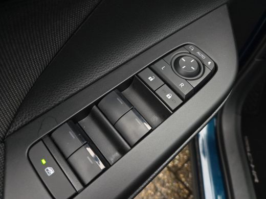 Toyota C-HR 1.8 Hybrid 140 Dynamic | Apple CarPlay | Navigatie | Parkeersensoren | Rijklaarprijs incl. garant... ActivLease financial lease