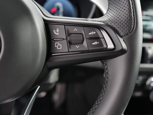 Alfa Romeo Giulia 2.0 T GME AWD Veloce | 10-voudig electrisch verstelbare bestuurdersstoel met geheugenfunctie | Ac... ActivLease financial lease
