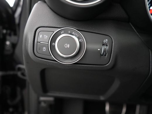 Alfa Romeo Giulia 2.0 T GME AWD Veloce | 10-voudig electrisch verstelbare bestuurdersstoel met geheugenfunctie | Ac... ActivLease financial lease
