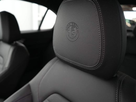 Alfa Romeo Giulia 2.0 T GME AWD Veloce | 10-voudig electrisch verstelbare bestuurdersstoel met geheugenfunctie | Ac... ActivLease financial lease