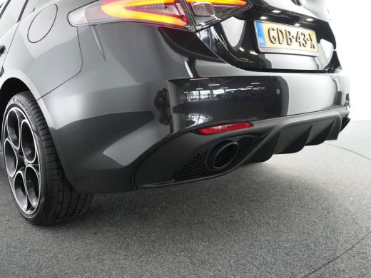 Alfa Romeo Giulia 2.0 T GME AWD Veloce | 10-voudig electrisch verstelbare bestuurdersstoel met geheugenfunctie | Ac... ActivLease financial lease