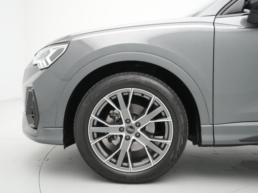 Audi Q3 35 TFSI 150pk S-Tronic S Line edition Navigatie Stoelverwarming Acc Pdc Carplay Lane/Frontassist 87 ActivLease financial lease