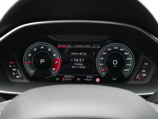 Audi Q3 35 TFSI 150pk S-Tronic S Line edition Navigatie Stoelverwarming Acc Pdc Carplay Lane/Frontassist 87 ActivLease financial lease