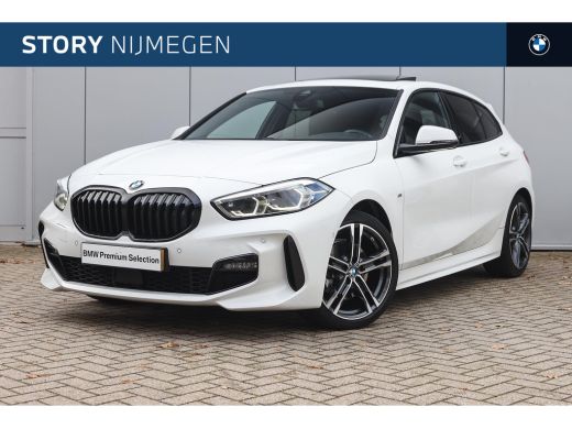 BMW 1 Serie 118i High Executive M Sport Automaat / Panoramadak / Sportstoelen / Achteruitrijcamera / Adaptiev...