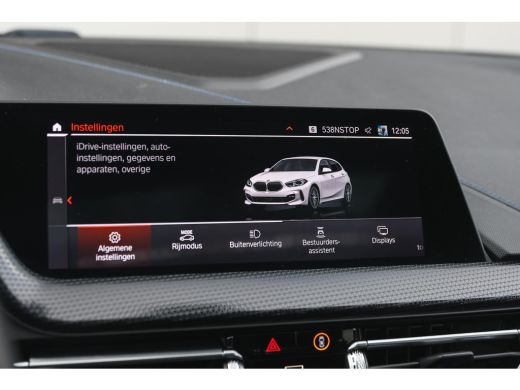 BMW 1 Serie 118i High Executive M Sport Automaat / Panoramadak / Sportstoelen / Achteruitrijcamera / Adaptiev... ActivLease financial lease