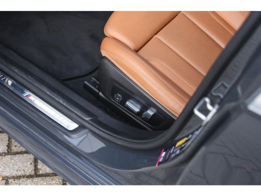 BMW 3 Serie 330e xDrive High Executive M Sport Automaat / Schuif-kanteldak / Sportstoelen / Achteruitrijcamer... ActivLease financial lease