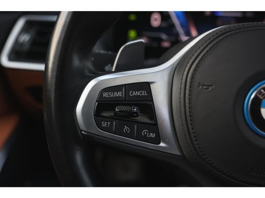 BMW 3 Serie 330e xDrive High Executive M Sport Automaat / Schuif-kanteldak / Sportstoelen / Achteruitrijcamer... ActivLease financial lease