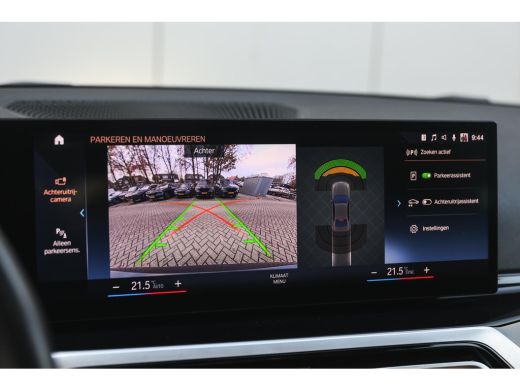 BMW 3 Serie 330e xDrive High Executive M Sport Automaat / Schuif-kanteldak / Sportstoelen / Achteruitrijcamer... ActivLease financial lease