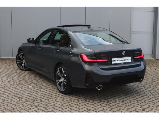 BMW 3 Serie 330e xDrive High Executive M Sport Automaat / Schuif-kanteldak / Sportstoelen / Achteruitrijcamer... ActivLease financial lease