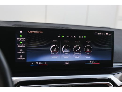 BMW 3 Serie 330e xDrive High Executive M Sport Automaat / Schuif-kanteldak / Sportstoelen / Achteruitrijcamer... ActivLease financial lease