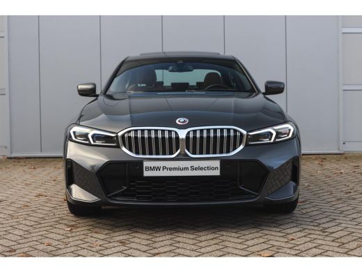 BMW 3 Serie 330e xDrive High Executive M Sport Automaat / Schuif-kanteldak / Sportstoelen / Achteruitrijcamer... ActivLease financial lease