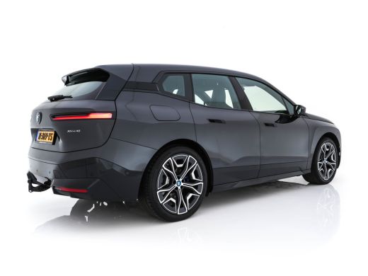BMW iX xDrive40 High Executive 77 kWh ( 3-Fase ) {SOH-100%} (INCL-BTW) Aut. *PANO | HEAD-UP | HARMAN/KAR... ActivLease financial lease