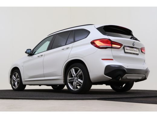 BMW X1 sDrive18i M Sport Automaat / Sportstoelen / M Sportonderstel / Achteruitrijcamera / LED / Head-Up... ActivLease financial lease