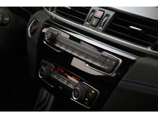 BMW X1 sDrive18i M Sport Automaat / Sportstoelen / M Sportonderstel / Achteruitrijcamera / LED / Head-Up... ActivLease financial lease