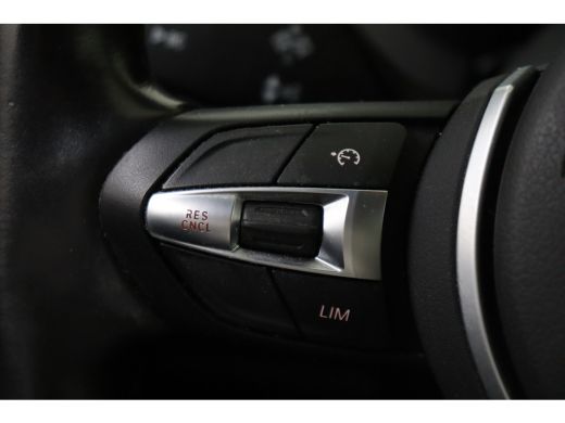 BMW X1 sDrive18i M Sport Automaat / Sportstoelen / M Sportonderstel / Achteruitrijcamera / LED / Head-Up... ActivLease financial lease