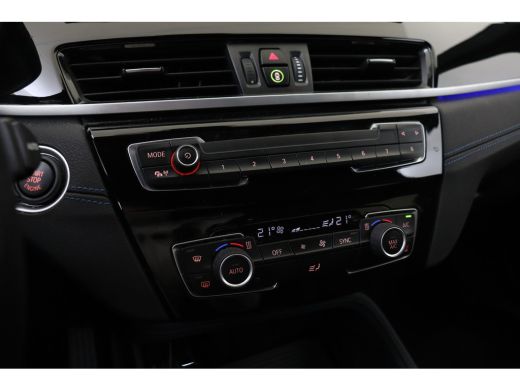 BMW X1 sDrive18i M Sport Automaat / Sportstoelen / M Sportonderstel / Achteruitrijcamera / LED / Head-Up... ActivLease financial lease