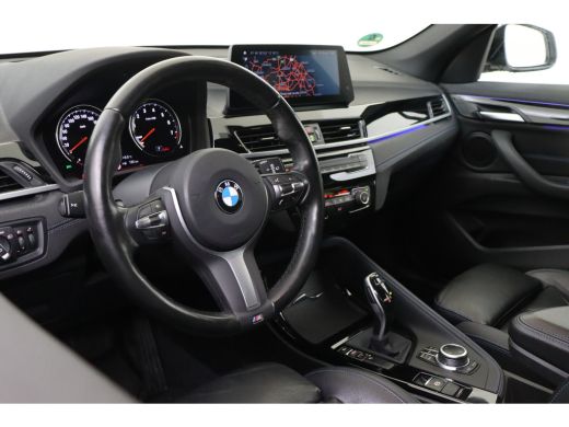 BMW X1 sDrive18i M Sport Automaat / Sportstoelen / M Sportonderstel / Achteruitrijcamera / LED / Head-Up... ActivLease financial lease