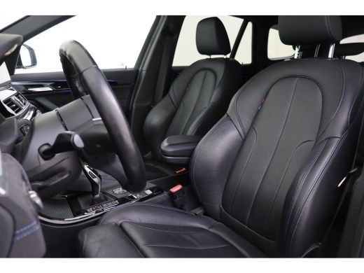 BMW X1 sDrive18i M Sport Automaat / Sportstoelen / M Sportonderstel / Achteruitrijcamera / LED / Head-Up... ActivLease financial lease