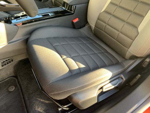 Citroën &euml;-C4 Business 156pk Extended range 54 kWh Airco | Camera | Cruise Control Adaptief | DAB | Keyless | L... ActivLease financial lease