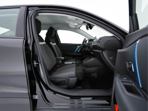 Citroën &euml;-C4 X Feel 50 kWh (3-Fase ) (SOH-100%) (INCL-BTW) Aut.* HEAT-PUMP | CARPLAY | DIGI-COCKPIT | CRUISE | C... ActivLease financial lease