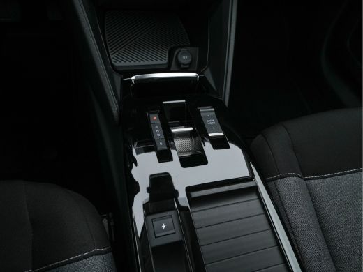 Citroën &euml;-C4 X Feel 50 kWh (3-Fase ) (SOH-100%) (INCL-BTW) Aut.* HEAT-PUMP | CARPLAY | DIGI-COCKPIT | CRUISE | C... ActivLease financial lease