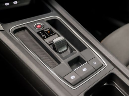 CUPRA Leon 1.4 e-Hybrid VZ Sport 245Pk Automaat (APPLE CARPLAY, GROOT NAVI, CAMERA, KUIPSTOELEN, STUUR/STOEL... ActivLease financial lease