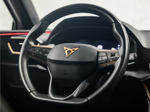 CUPRA Leon 1.4 e-Hybrid VZ Sport 245Pk Automaat (APPLE CARPLAY, GROOT NAVI, CAMERA, KUIPSTOELEN, STUUR/STOEL... ActivLease financial lease