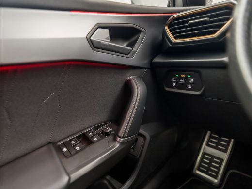 CUPRA Leon 1.4 e-Hybrid VZ Sport 245Pk Automaat (APPLE CARPLAY, GROOT NAVI, CAMERA, KUIPSTOELEN, STUUR/STOEL... ActivLease financial lease