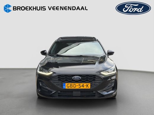 Ford Focus Wagon 1.0 Hybrid ST Line X | Pano | Adap. Cruise | Winter Pack | Apple Carplay ActivLease financial lease