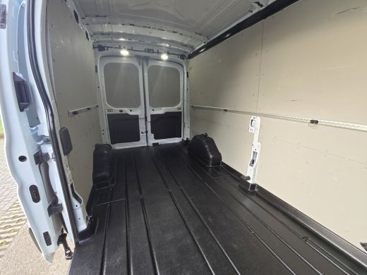 Ford Transit 350 2.0 TDCI L3 H2 Trend - 130 Pk - Euro 6 - Airco - Cruise Control - Parkeersens. V+A ActivLease financial lease