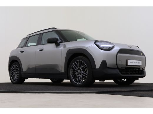 Mini Aceman SE / Essential / LED / Parking Assistant / 18" Night Flash Spoke Grey ActivLease financial lease