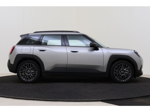 Mini Aceman SE / Essential / LED / Parking Assistant / 18" Night Flash Spoke Grey ActivLease financial lease