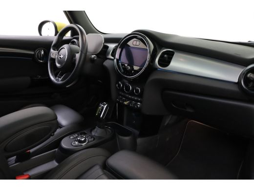 Mini Electric Yours / Panoramadak / Sportstoelen / Achteruitrijcamera / Comfort Access / Stuurverwarming / LED ... ActivLease financial lease
