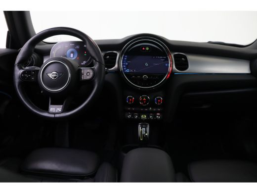 Mini Electric Yours / Panoramadak / Sportstoelen / Achteruitrijcamera / Comfort Access / Stuurverwarming / LED ... ActivLease financial lease