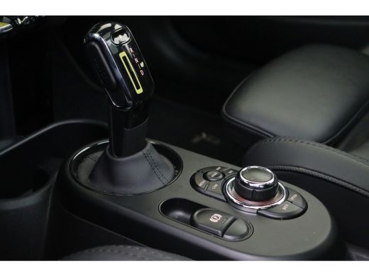 Mini Electric Yours / Panoramadak / Sportstoelen / Achteruitrijcamera / Comfort Access / Stuurverwarming / LED ... ActivLease financial lease