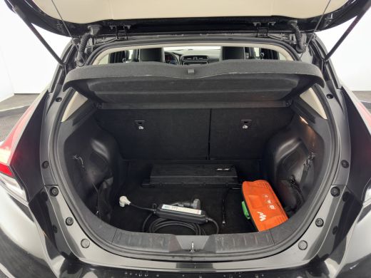 Nissan Leaf Tekna 40 kWh (SOH-83%) (INCL-BTW) *AUT | LUXURY-LEATHER | FULL-LED | BOSE-AUDIO | TOPVIEW | DAB |... ActivLease financial lease