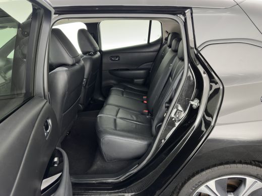 Nissan Leaf Tekna 40 kWh (SOH-83%) (INCL-BTW) *AUT | LUXURY-LEATHER | FULL-LED | BOSE-AUDIO | TOPVIEW | DAB |... ActivLease financial lease