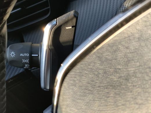 Peugeot 2008 1.2 Hybrid 136 Style Airco | Apple Carplay/ Android Auto | Bluetooth | DAB | PDC Achter | ActivLease financial lease