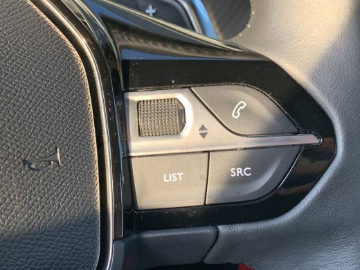 Peugeot 2008 1.2 Hybrid 136 Style Airco | Apple Carplay/ Android Auto | Bluetooth | DAB | PDC Achter | ActivLease financial lease