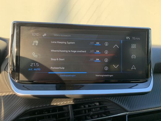 Peugeot 2008 1.2 Hybrid 136 Style Airco | Apple Carplay/ Android Auto | Bluetooth | DAB | PDC Achter | ActivLease financial lease