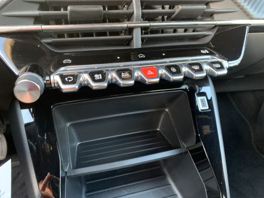 Peugeot 2008 1.2 Hybrid 136 Style Airco | Apple Carplay/ Android Auto | Bluetooth | DAB | PDC Achter | ActivLease financial lease