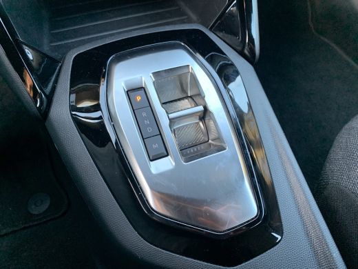 Peugeot 2008 1.2 Hybrid 136 Style Airco | Apple Carplay/ Android Auto | Bluetooth | DAB | PDC Achter | ActivLease financial lease