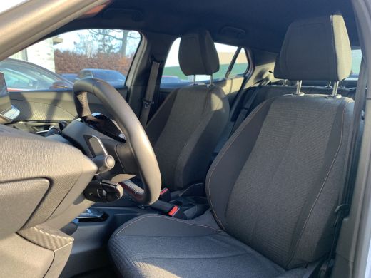 Peugeot 2008 1.2 Hybrid 136 Style Airco | Apple Carplay/ Android Auto | Bluetooth | DAB | PDC Achter | ActivLease financial lease