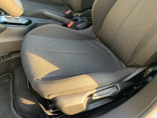 Peugeot 2008 1.2 Hybrid 136 Style Airco | Apple Carplay/ Android Auto | Bluetooth | DAB | PDC Achter | ActivLease financial lease