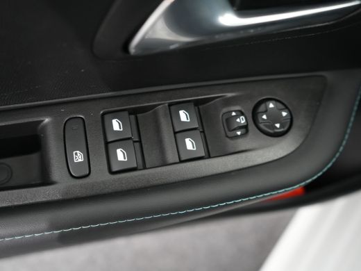 Peugeot 208 1.2 PureTech Allure Automaat | Airco (automatisch) | Apple Carplay/Android Auto|telefoonintegrati... ActivLease financial lease